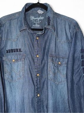 Auburn University Tigers Wrangler denim button down shirt size XL